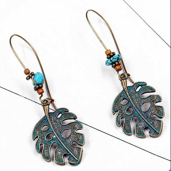 LAST PAIR! TROPICAL LEAF EARRINGS - Picture 2 of 3